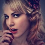 821764-woman-660806_1280
